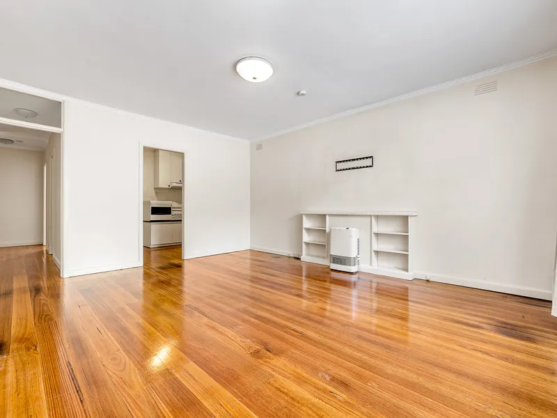 Extremely Spacious & Bright with Everything at your Doorstep