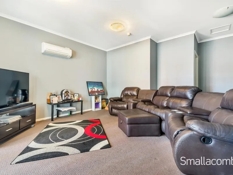 SUBSTANTIAL 2 BEDROOM APARTMENT