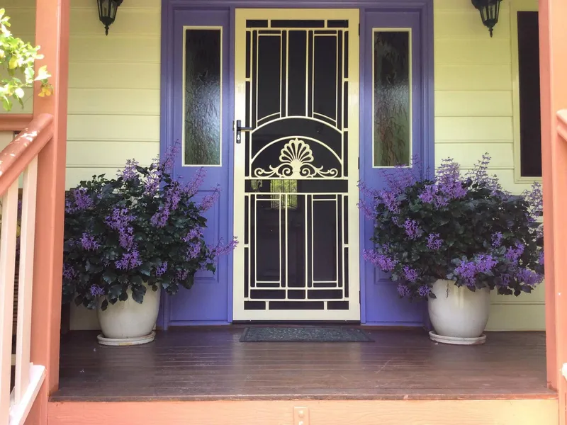 Looking for a Queenslander to Call Home!