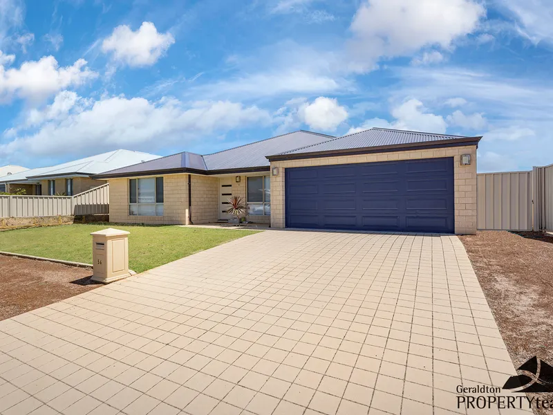 Under $400 000 in WANDINA!!!