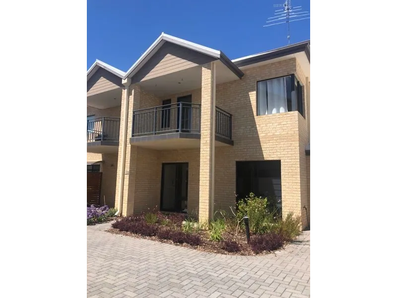 Beach Beauty - *Short Term Lease Only*