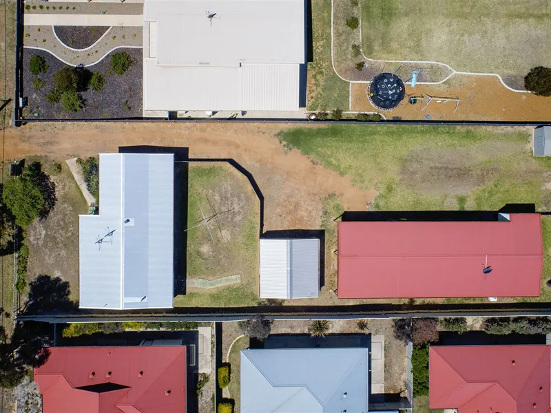 Two dwellings for the price of one!