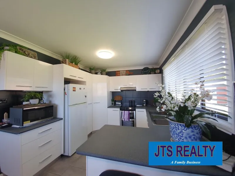 5 Bed Home with Granny Flat