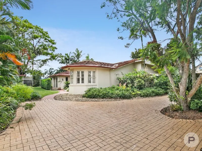 Private Secluded Large family home across from Redeemer with Huge yard & Shed