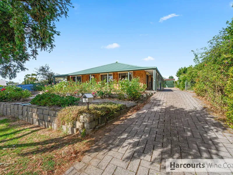 Spacious Family Home, Huge Block, Shedding Plus!