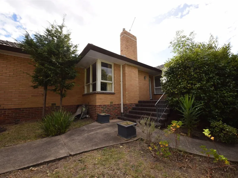 3 Bedroom Family home right within Balwyn High School zoned