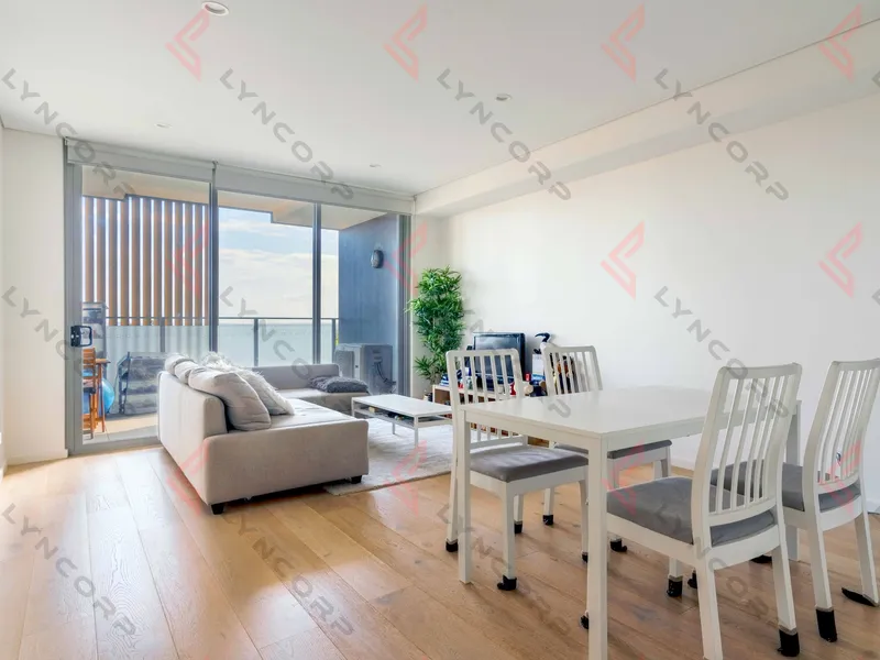 NORTH FACING HIGH LEVEL LUXURY 1 BEDDER + SPACIOUS MULTI FUNCTION ROOM