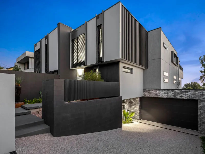 High-End Living With Ocean and River Views