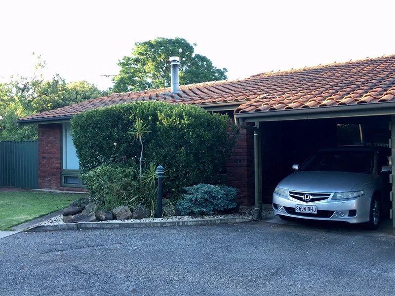 Immaculate Unit with WOW Factor Kitchen!