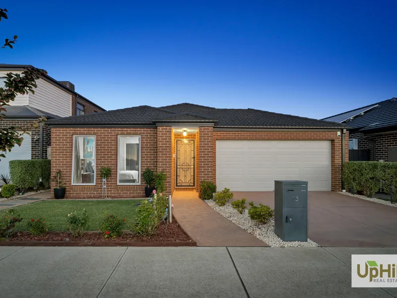 Exquisite family home in Highgrove Estate!!!