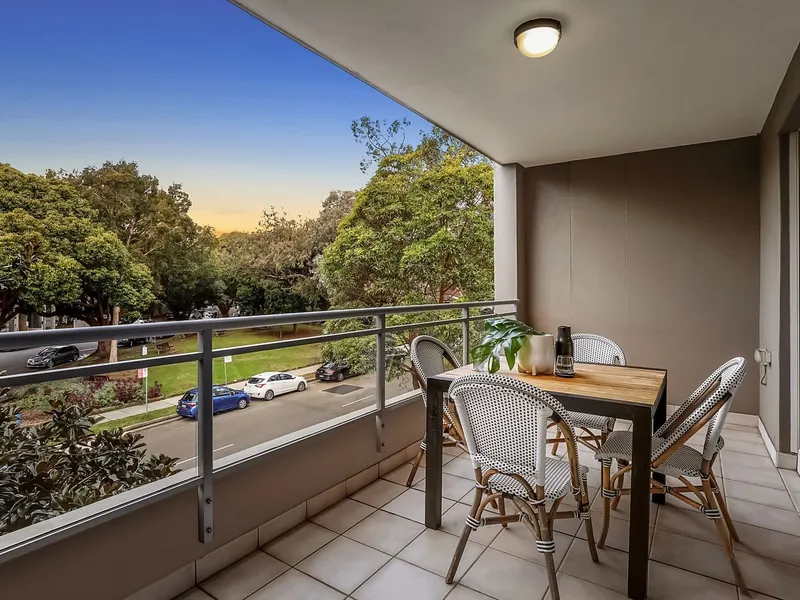 2 Bedroom Offering Supreme Rose Bay Lifestyle Convenience