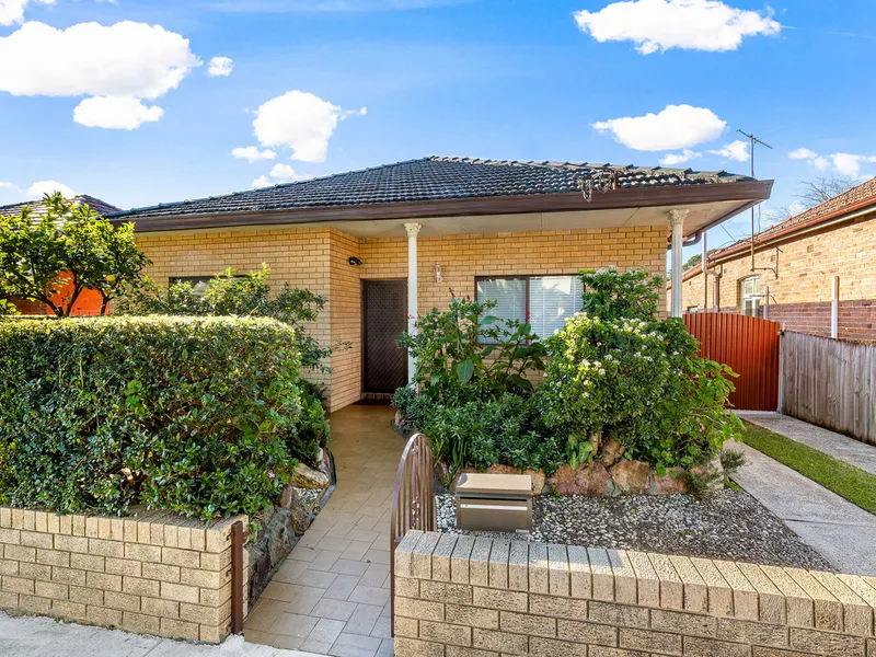 An ultra-convenient location and fantastic floor plan