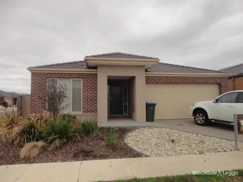 4 BEDROOM FAMILY HOME FOR RENT IN THE ALAMANDA ESTATE !!