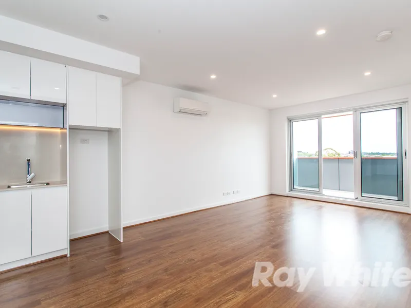 MODERN APARTMENT THAT HAS EVERYTHING YOU MAY NEED AT YOUR DOOR STEP