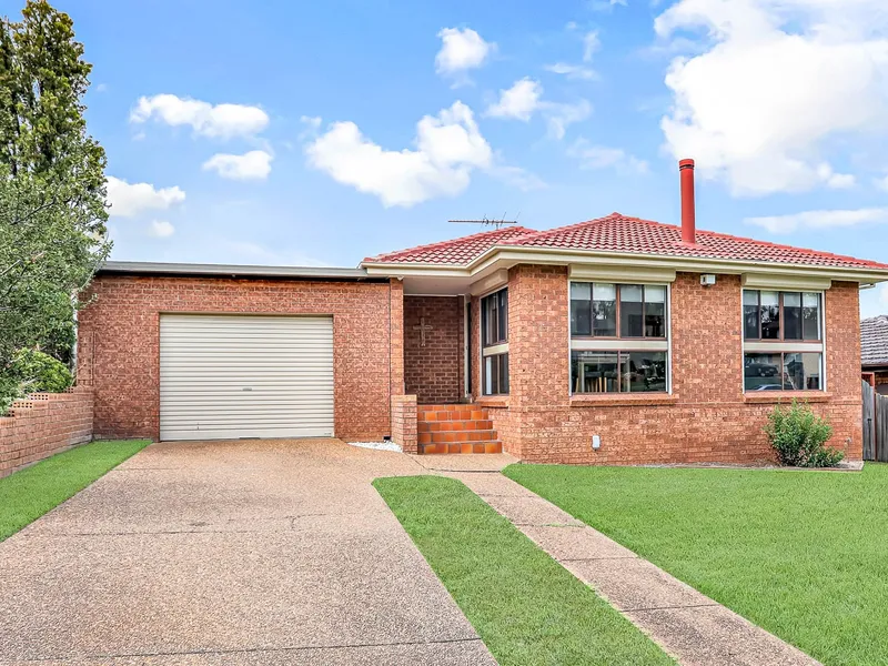 Modern Three Bedroom Family Home!
