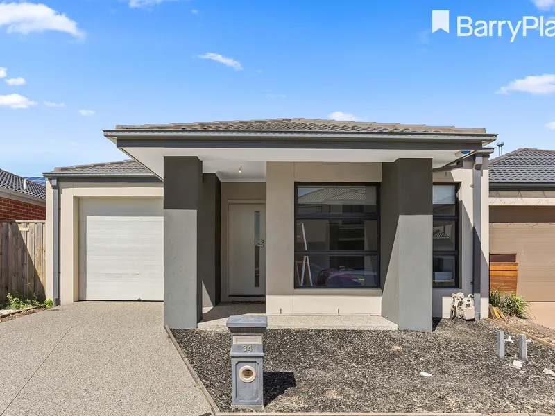 Immaculate Home In Ideal Location