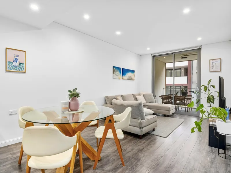 Modern Two Bedroom Apartment with Lifestyle Convenience
