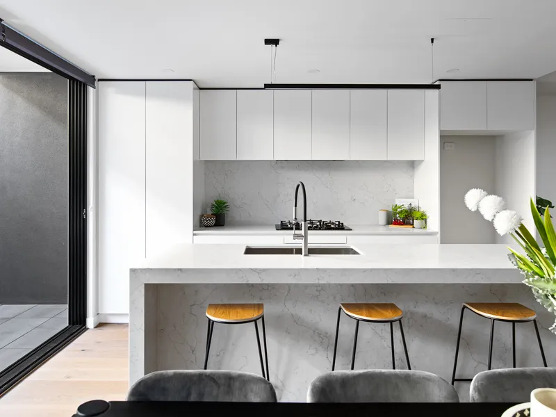 The Epitome of a Contemporary Bayside Hideaway