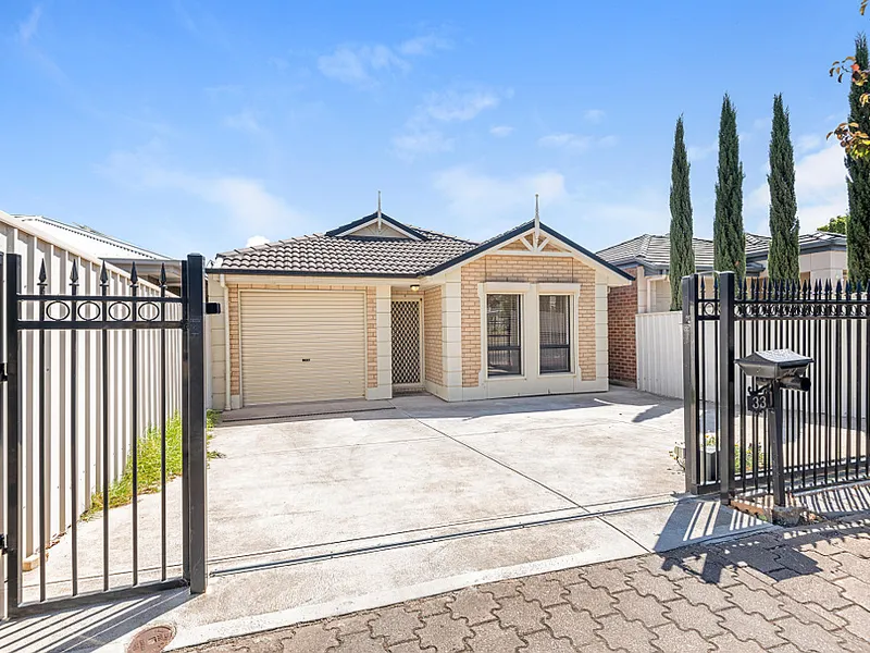 Low Maintenance Northfield Living!