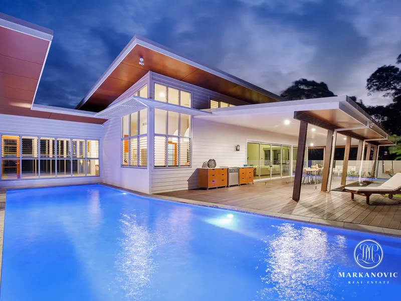 Grand-Scale Coastal Luxury Close to Noosa Junction and Hastings Street
