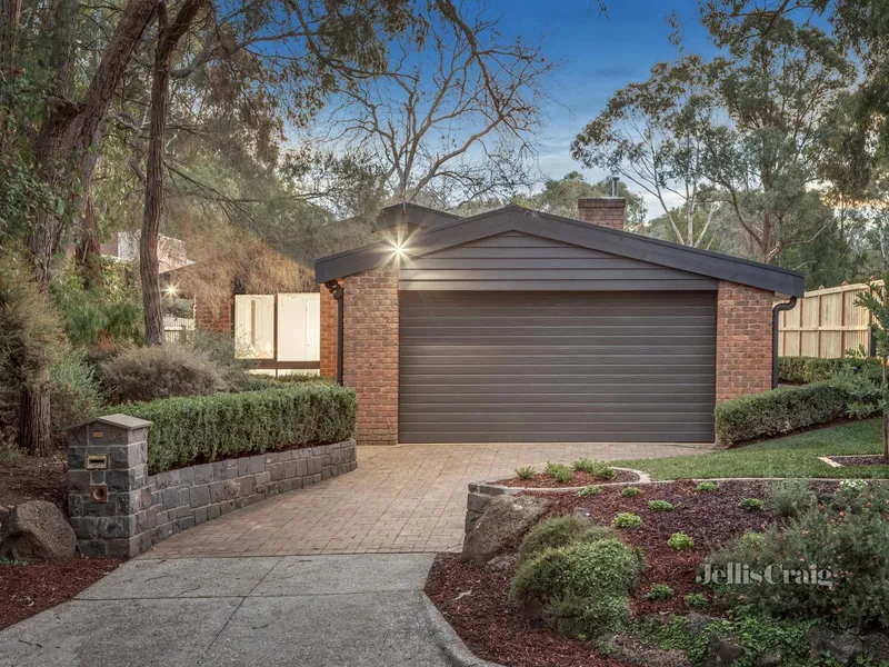 Magnificent family living steps from the park