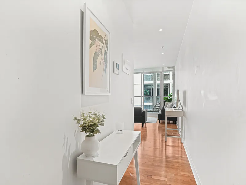 Large One Bed with Study Nook