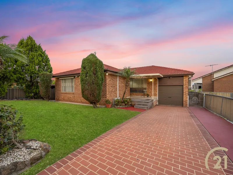 HOUSE AND GRANNY FLAT IN A DESIRABLE LOCATION