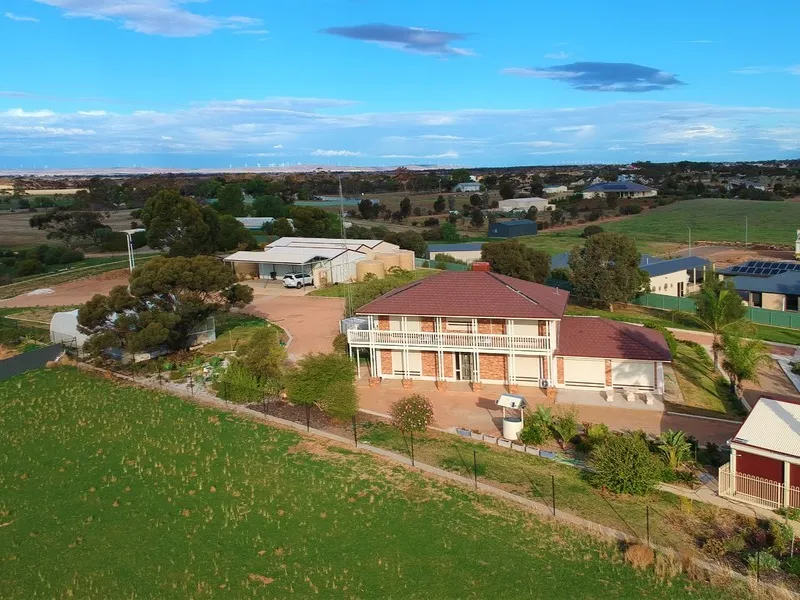 Exceptional Home On Large Allotment!