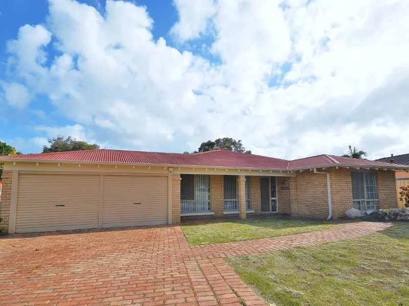 GREAT VALUE 4x2x2 LARGE FAMILY HOME!