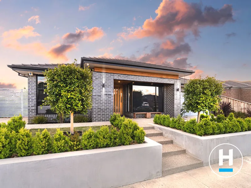 Sophisticated Resort-Style Family Sanctuary!