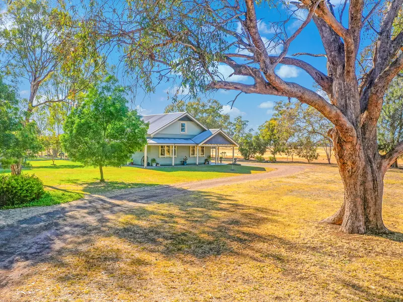 Beautiful Character Home on Acreage on the outskirts of Echuca