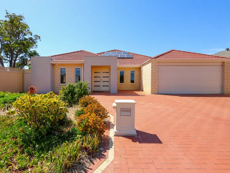 Under offer by Sharon Zeng in 1st Home Open!