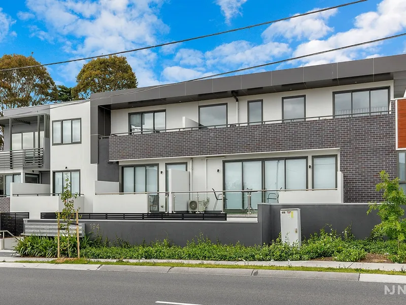 Stylishly Appointed Luxury Apartment