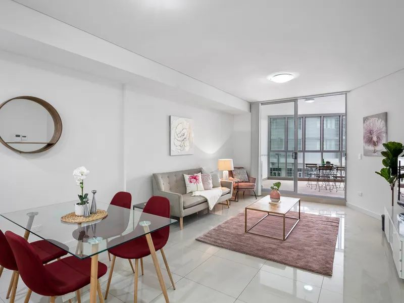 CONVENIENT LIVING IN THE HEART OF CASTLE HILL