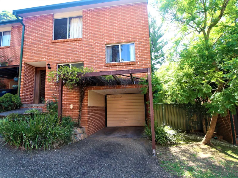 Neatly Presented 2 Bedroom Townhouse