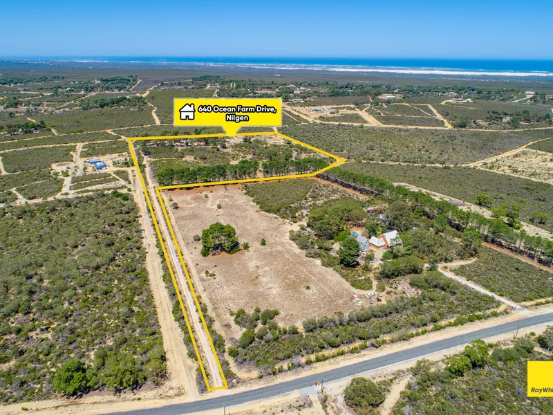 HIDDEN SANTUARY - 16 ACRES OF HOBBY FARM- COASTAL COUNTRY LIVING