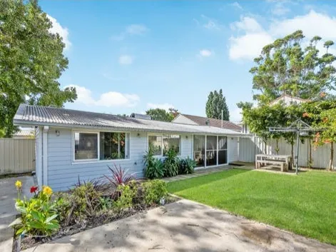 1 bedroom free standing standing granny flat for rent in yagoona