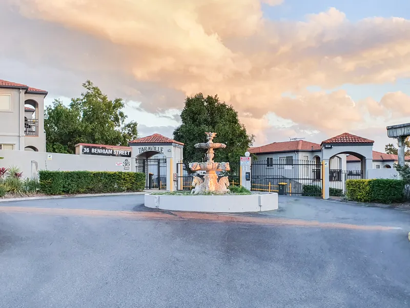 No more garden works! Resource Style Living and No water need to pay!