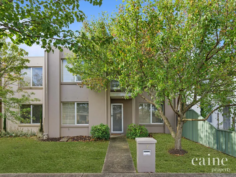 Modern Two Story Town House in a Well Sought After Area