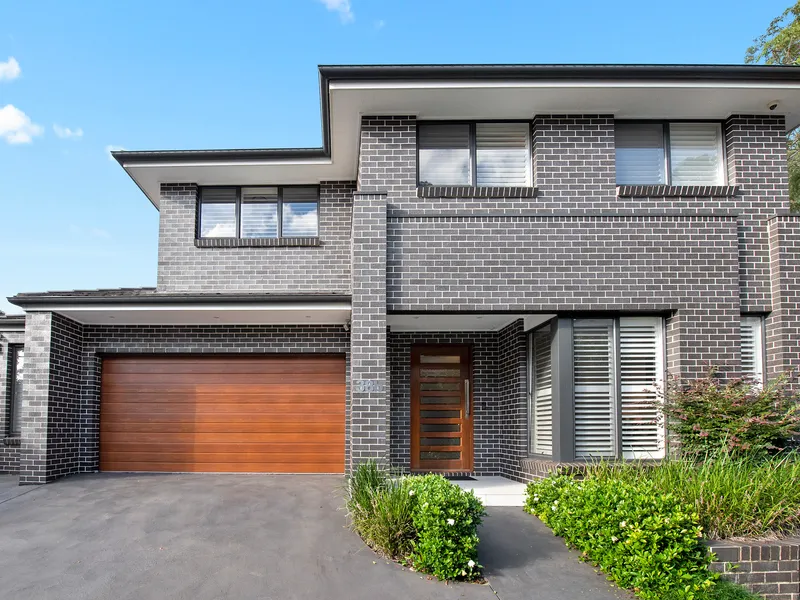 Modern Family Haven in a Private Position