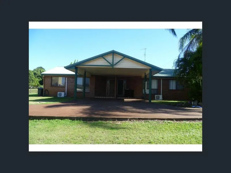 BEAUTIFULLY PRESENTED IN A EXCLUSIVE POCKET