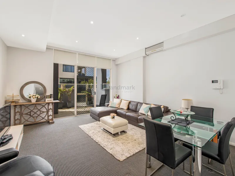 Contemporary Courtyard Apartment in Lifestyle Setting