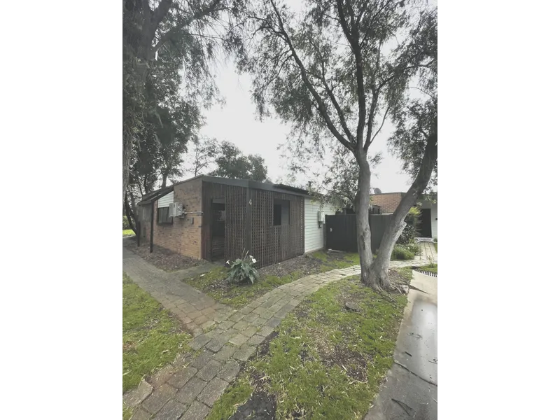 Great location! In the Heart of Norwood