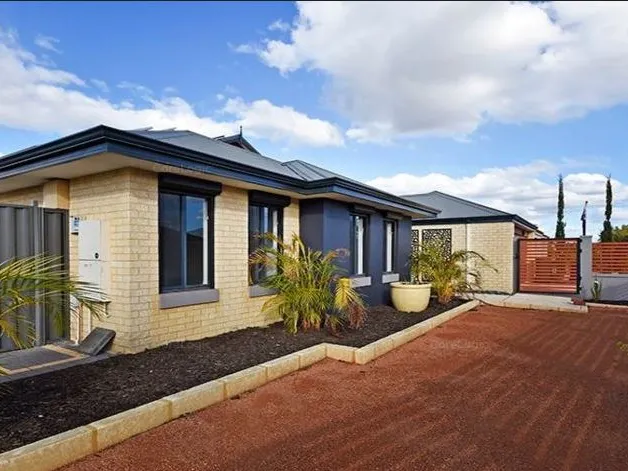 STUNNING FAMILY HOME IN EXCELLENT LOCATION