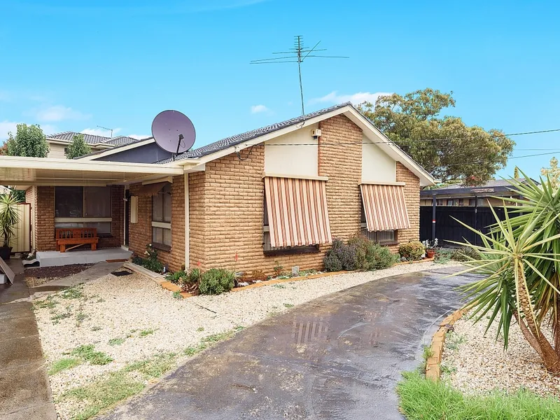 THIS PROPERTY FEATURES: