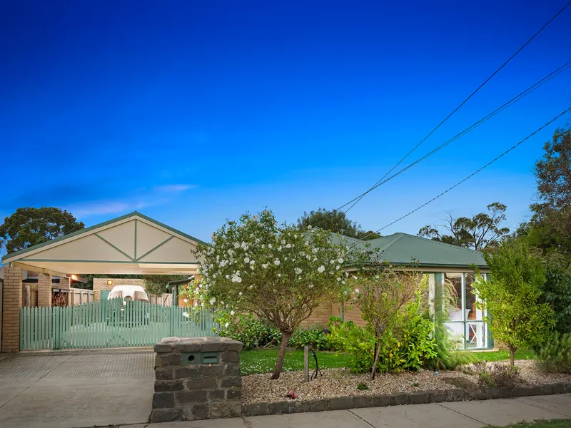 Centrally Located & Beautifully Renovated!!!