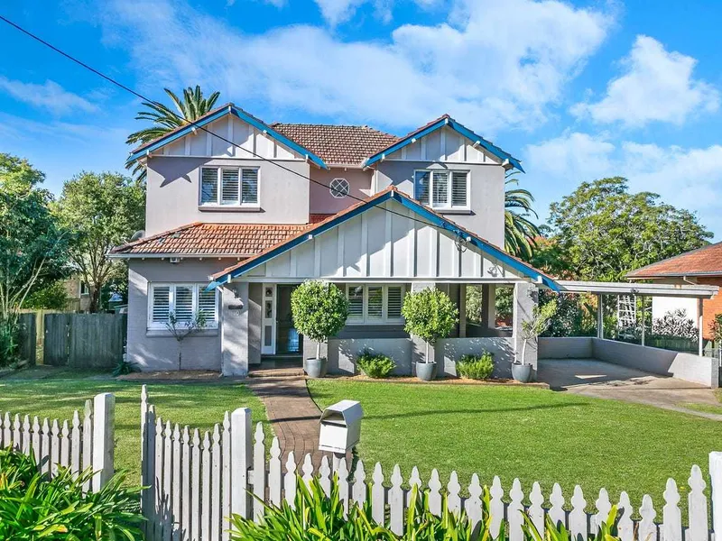 Character Home with Contemporary Comforts - Walk to CityBus