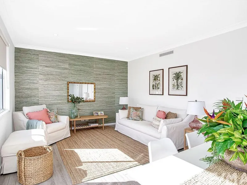 Three bedrooms family townhouse in Hope Island