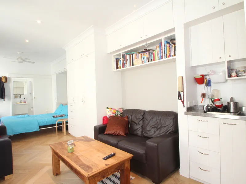 Spacious Studio Apartment in an Art Deco security building