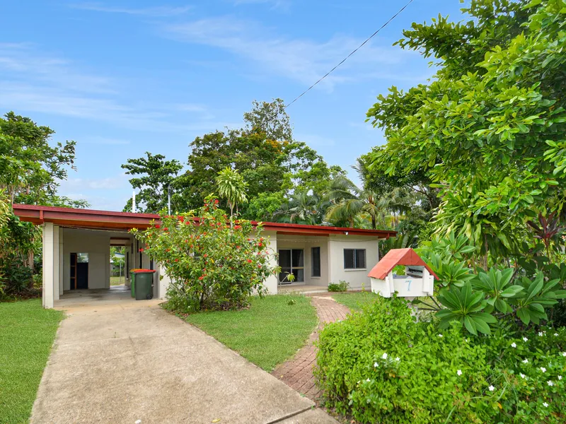 Relax And Unwind in Clifton Beach